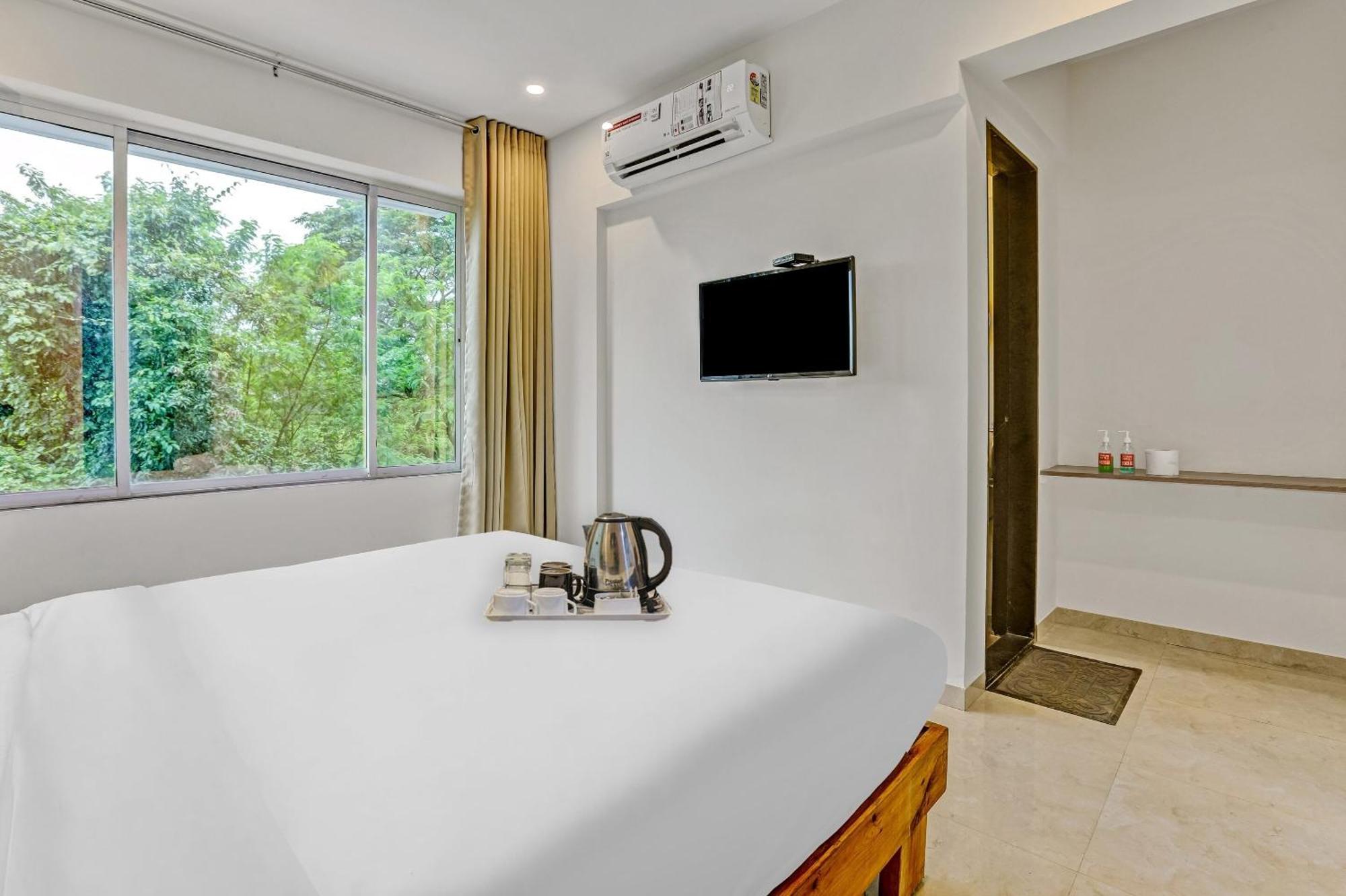 Townhouse Somani Hotel Apta Екстериор снимка